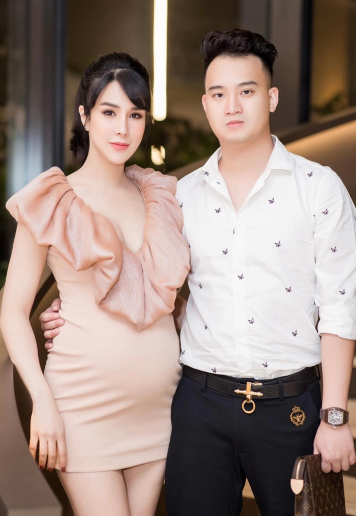 Diệp Lâm Anh xác nhận ly hôn chồng thiếu gia sau nhiều năm gắn bó đã khiến người hâm mộ không khỏi tiếc nuối và xót xa. 