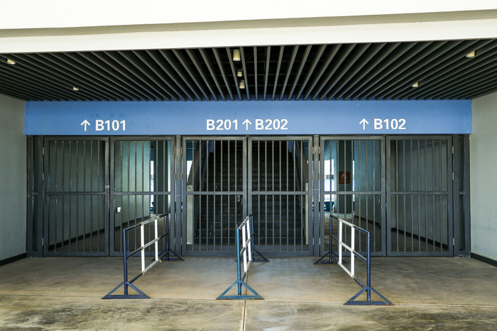 Cổng vào sân của khán giả phản ánh được sự chu đáo từ Ban quản lý sân Morodok Techo.