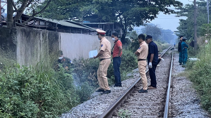 Đến phòng trọ gọi cửa nhưng bạn gái không chịu ra gặp, thanh niên rời đi và tai họa kinh hoàng sau đó Ảnh 1