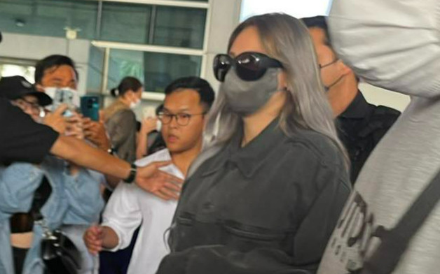 HOT: CL đã hạ cánh tại sân bay, sẵn sàng đưa fan Việt 'lên mây' đêm giao thừa Ảnh 2