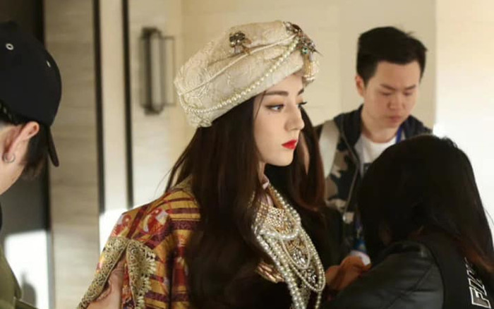 Tạo hình công chúa Ba Tư của Địch Lệ Nhiệt Ba được 'khui lại': Đúng là đệ nhất mĩ nhân Tân Cương! Ảnh 2