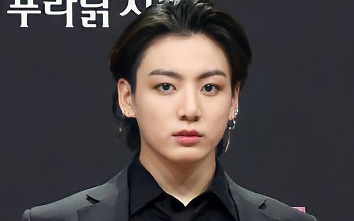 Cận cảnh cánh tay xăm kín hình của Jungkook (BTS): Người khen cá tính, kẻ chê nổi loạn quá đà Ảnh 2