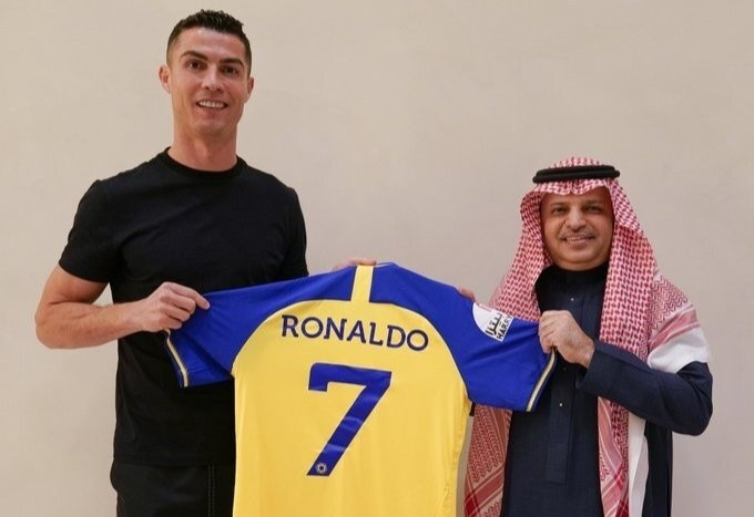 Ronaldo đến Saudi Arabia với lương 75 triệu USD/năm? Ảnh 1