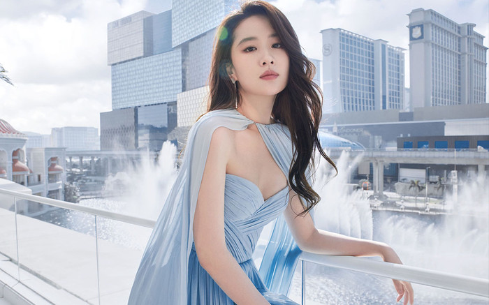 Thỏa mong ước của fan, Lưu Diệc Phi và người tình chính thức 'về chung nhà' Ảnh 2