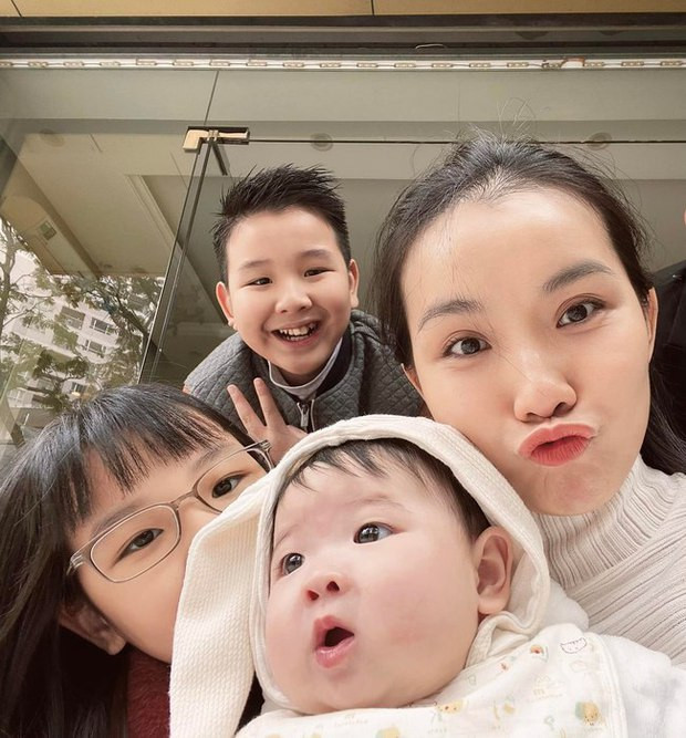 Hoa hậu Thùy Lâm rời xa showbiz để chăm lo cho tổ ấm nhỏ.