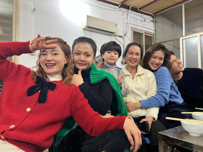 Thanh Sơn - Khả Ngân khiến khán giả bấn loạn với tương tác siêu đáng yêu.