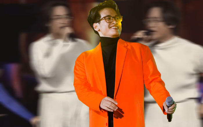 Bộ trang phục 'khó cảm' của Hà Anh Tuấn trên sân khấu mới: 'Đang tập thể dục thì bị bắt lên hát' Ảnh 2