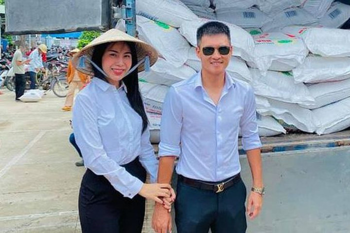 Năm 2021 là một năm sóng gió với Thủy Tiên bởi cô vướng vào ồn ào ăn chặn tiền từ thiện.&nbsp;