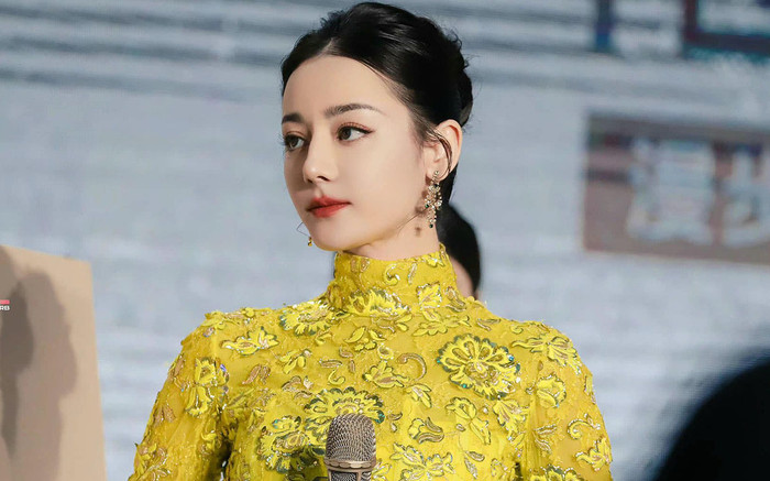 Hết Triệu Lộ Tư lại đến Địch Lệ Nhiệt Ba bị tố mắc bệnh ngôi sao, không kính nghiệp Ảnh 2