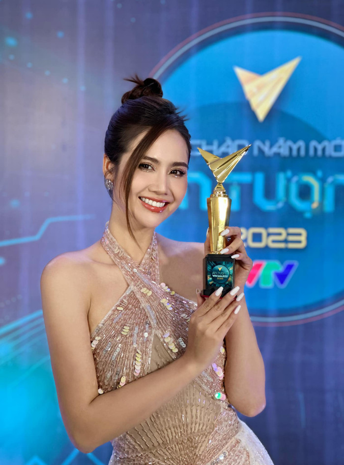 Huyền Lizzie lên tiếng về sự cố tại lễ trao giải VTV Awards 2022 Ảnh 1