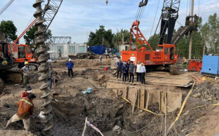 Bộ GTVT điều cán bộ kỹ thuật ứng cứu cháu bé rơi xuống trụ bê tông 35m Ảnh 2