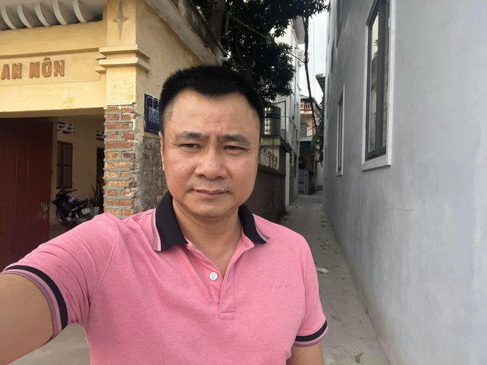 NSND Tự Long là Phó giám đốc Nhà hát Chèo Quân đội. 