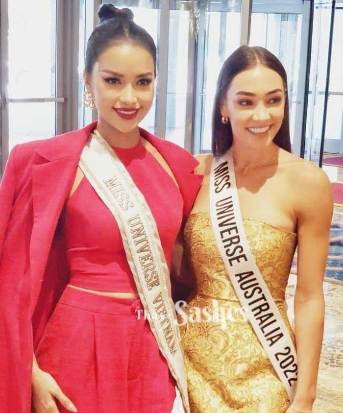 Chưa vào nhà chung, thí sinh Miss Universe đã gây tranh cãi: Từ chối chụp ảnh với fan là đúng hay sai? Ảnh 1