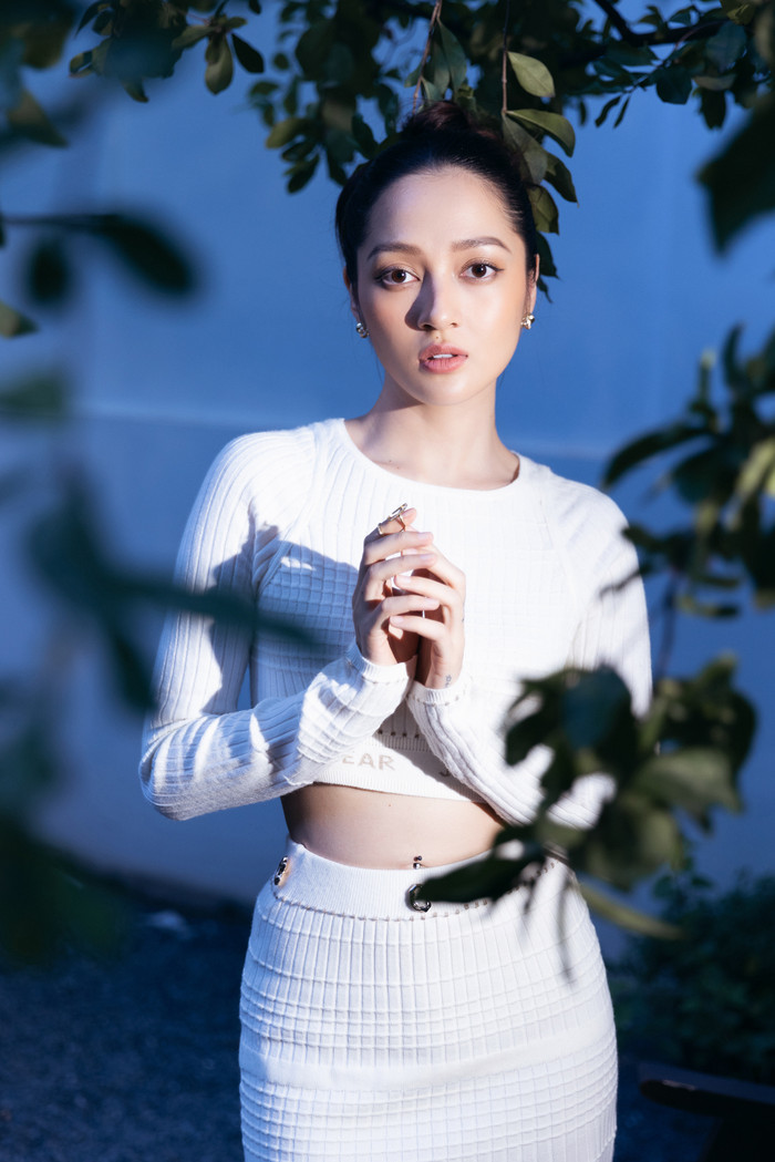 Sau chuyện tình với Hồ Quang Hiếu, Bảo Anh: 'Tình yêu đúng hay là sai thì niềm đau sẽ luôn còn mãi..." Ảnh 4