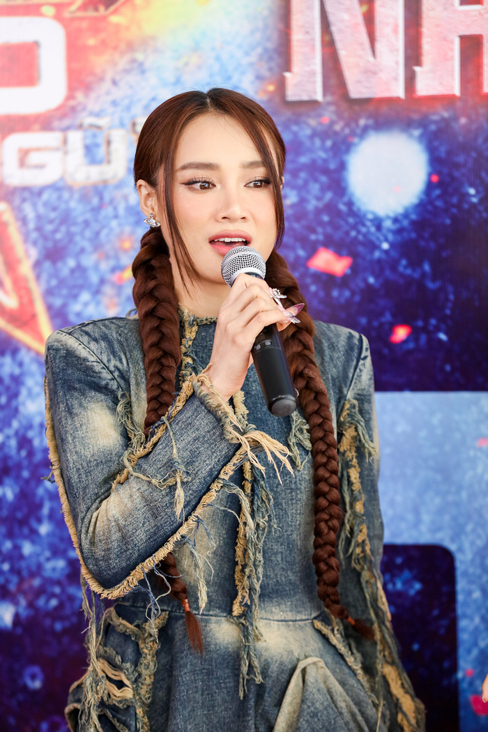 Nhã Phương tại buổi họp báo ra mắt chương trình Sao Nhập Ngũ 2023.