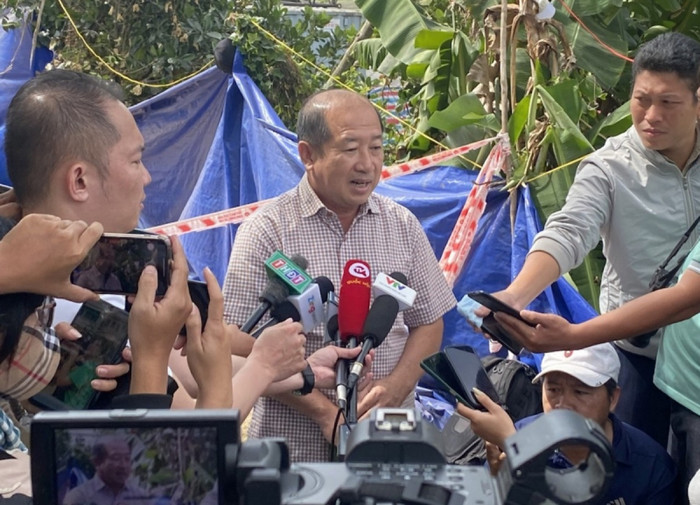 Ông Đoàn Tấn Bửu - Phó Chủ tịch UBND tỉnh Đồng Tháp trả lời báo chí