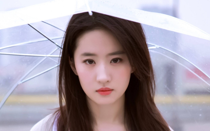 Lưu Diệc Phi bị cameo lấn lướt diễn xuất trong phim mới, thoát không nổi mác 'bình hoa di động' Ảnh 2