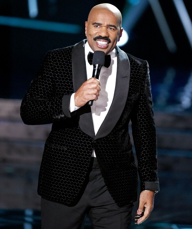 Steve Harvey sẽ không dẫn chương trình đêm chung kết Miss Universe 2022.