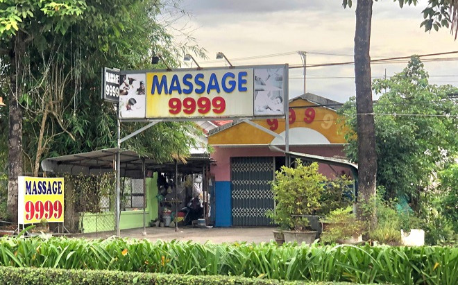 Đòi tiền không được, người đàn ông 'xuống tay' dã man với nữ nhân viên massage Ảnh 2