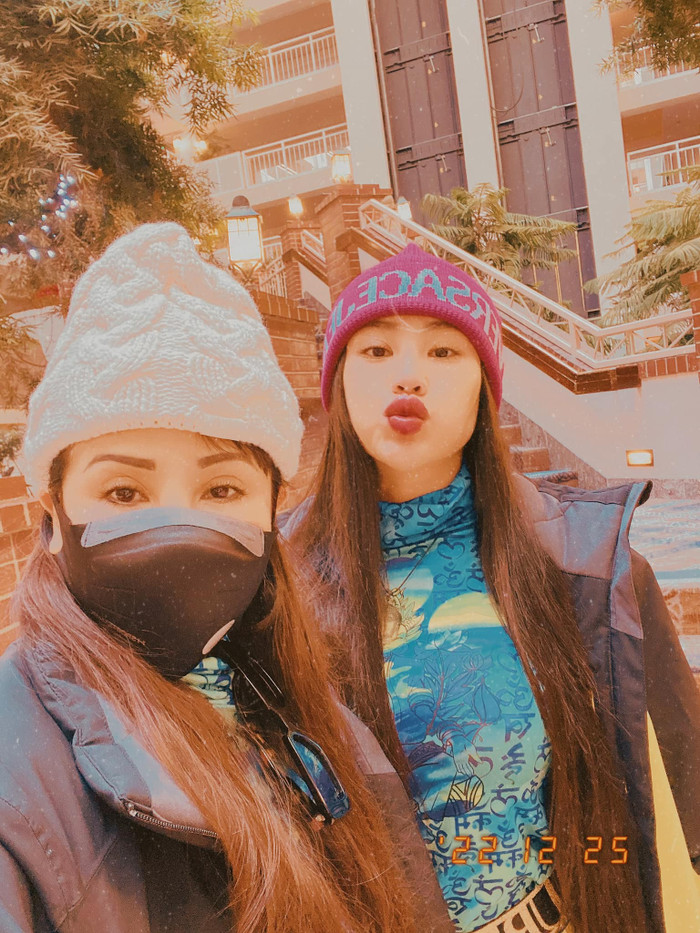 Với nàng 'hotgirl', mẹ là một người bạn đặc biệt mà cô luôn biết ơn và muốn dành những điều tốt đẹp nhất đến mẹ