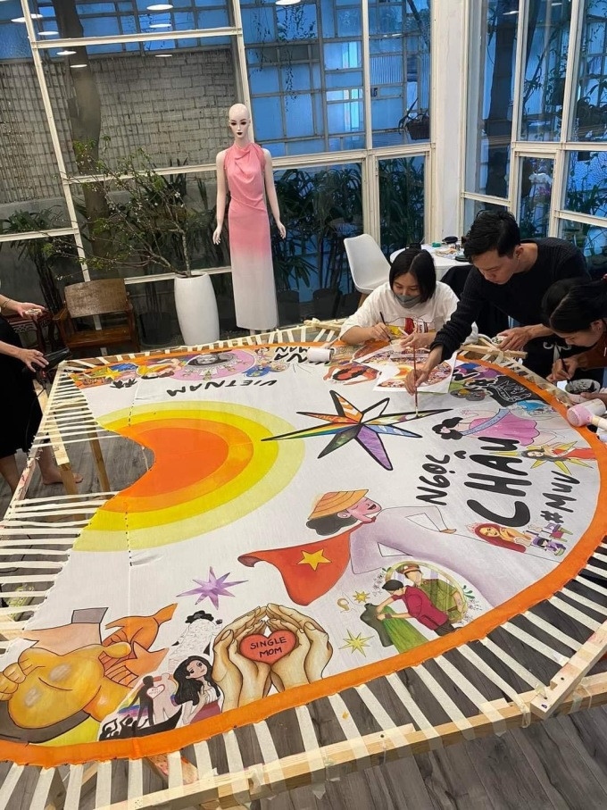 Nếu diện swimsuit màu vàng cam, Ngọc Châu nên để tóc kiểu gì để càn quét sân khấu Miss Universe? Ảnh 2