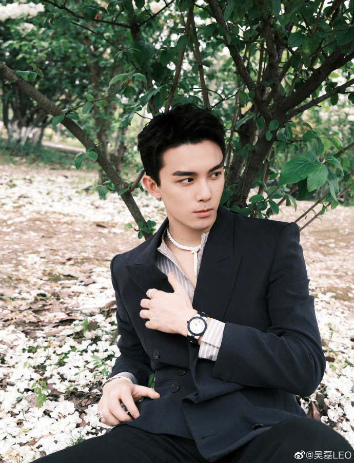 Hay Ngô Lỗi cũng xuất hiện trong danh sách.
