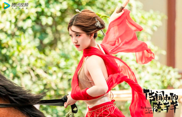 Bộ phim đại bạo của Triệu Lộ Tư sắp có phần 2, nam chính là 'tình mới' của Địch Lệ Nhiệt Ba? Ảnh 4