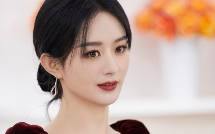 Triệu Lệ Dĩnh nằm im cũng dính đạn sau khi tình cũ và 'bản sao' bị liệt vào danh sách đen Ảnh 2