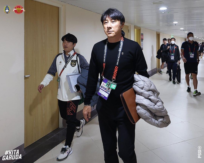 Tuyển Indonesia đã đến sân Mỹ Đinh. 