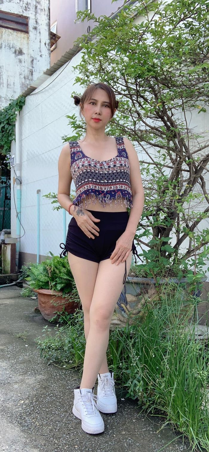 Thuỳ Tiên thừa hưởng gen xinh gái, tính cách hài hước từ mẹ ruột. 