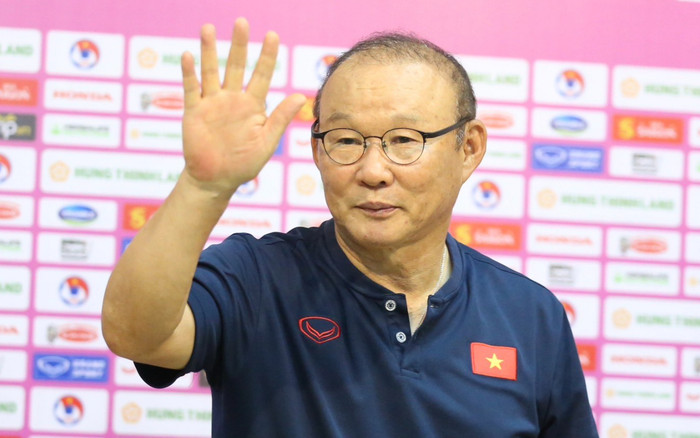 Ông Park cư xử đẹp khi HLV Shin Tae Yong nguy cơ mất việc Ảnh 2