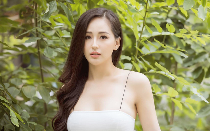 Hoa hậu Mai Phương Thúy: Sở hữu thành tích học tập 'khủng', cực nhạy bén với lĩnh vực đầu tư chứng khoán Ảnh 2