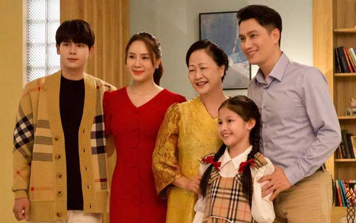 Lộ kết cục của gia đình Việt Anh - Hồng Diễm ở cuối phim Hành Trình Công Lý Ảnh 2