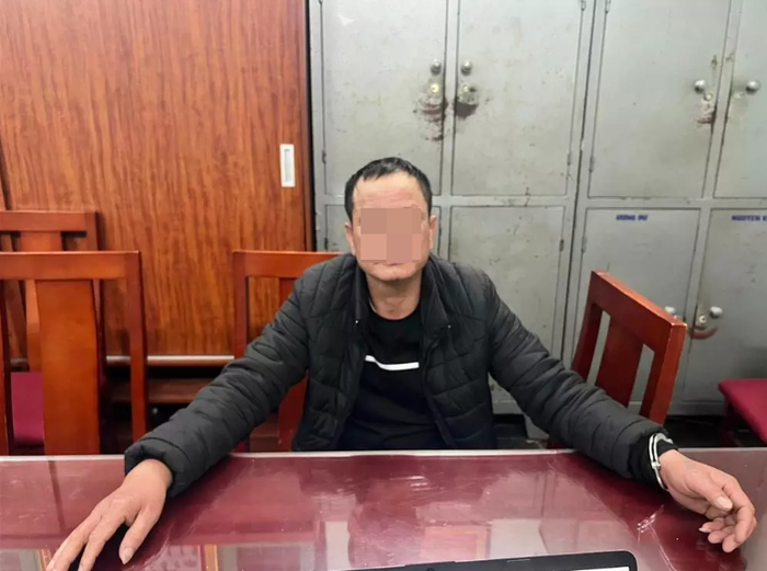 Đối tượng Thắng tại cơ quan công an. Ảnh: CSĐT