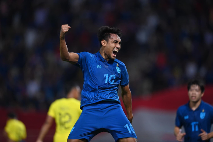 Dangda mở tỷ số cho Thái Lan.