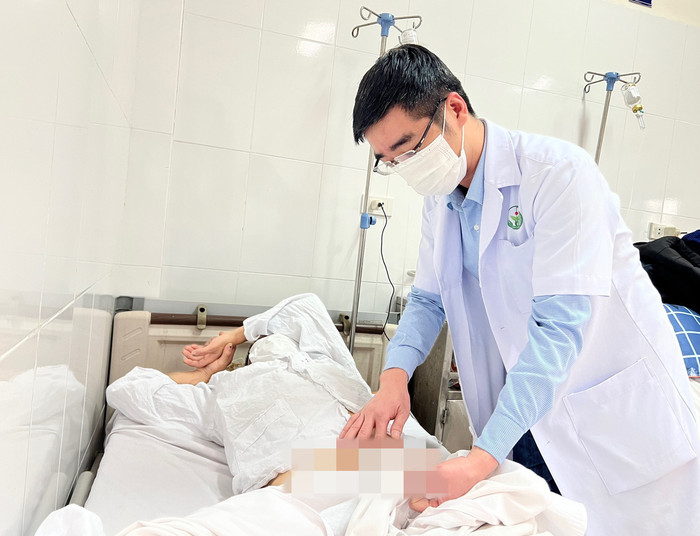 Nghe tiếng kêu bất thường khi đang 'làm chuyện ấy', người đàn ông phải nhập viện cấp cứu Ảnh 1