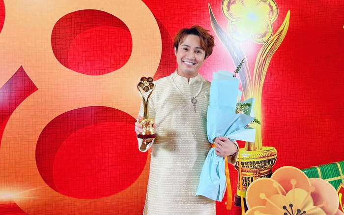 Huỳnh Lập lần 2 nhận giải Mai Vàng ở hạng mục diễn viên hài được yêu thích Ảnh 2