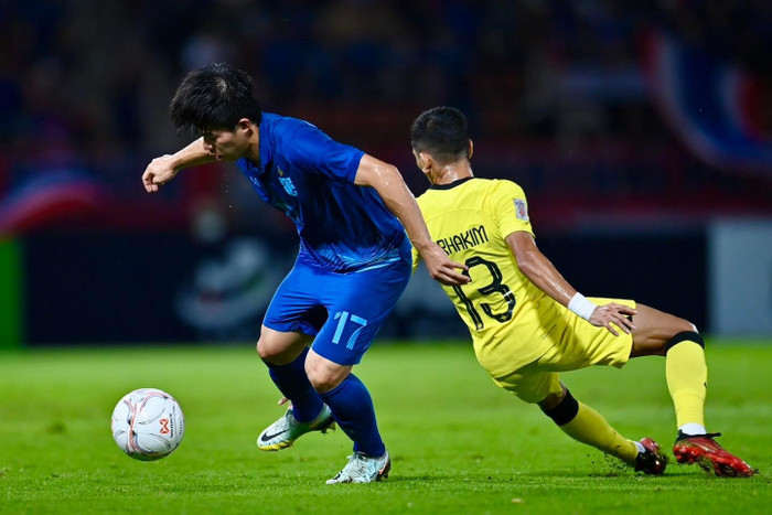 HLV Polking chê sân Mỹ Đình xấu hơn sân nhà của Thái Lan.