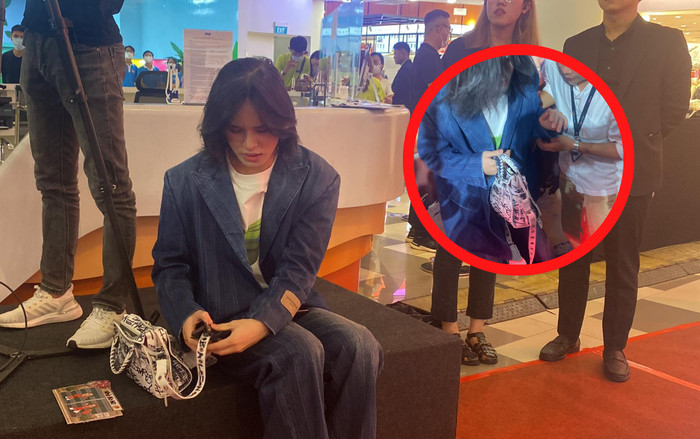 Trần Đức Bo tụt huyết áp, ngất xỉu tại buổi họp báo ra mắt phim Nhà Bà Nữ Ảnh 2