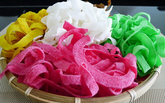 Trẻ ăn nhiều bánh mứt dịp Tết có thể đối mặt với nguy cơ mắc các bệnh nào? Ảnh 2