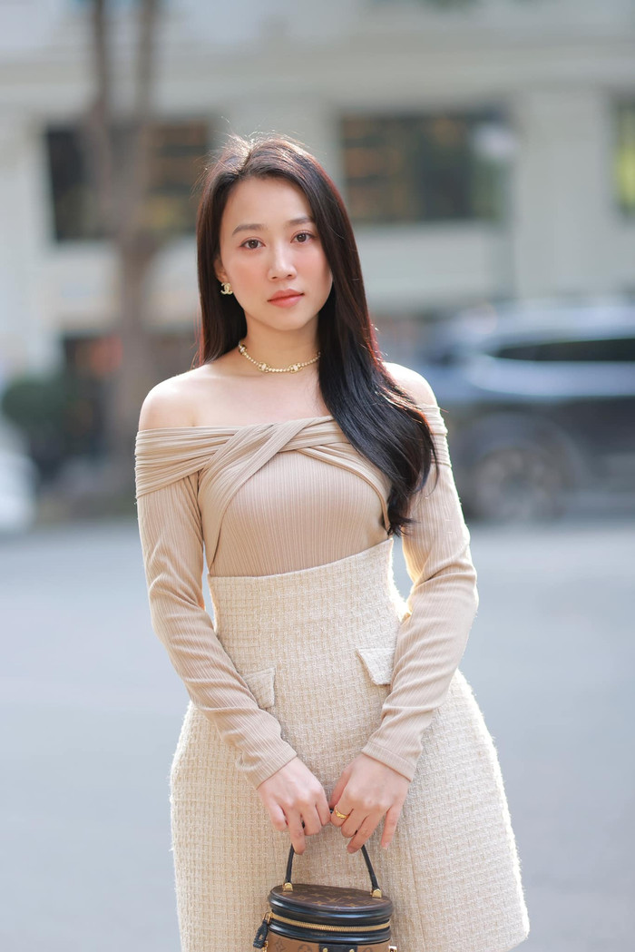 Rần rần nữ diễn viên phim 'Mẹ rơm' từng là 'người yêu cũ' của Sơn Tùng cách đây nhiều năm? Ảnh 1