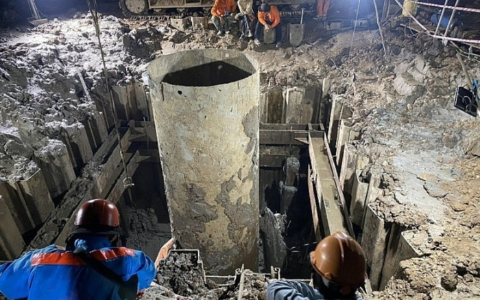 Vụ bé Hạo Nam: Đã đào được đến độ sâu 10m, đang hạ khung chống tầng 5 Ảnh 2