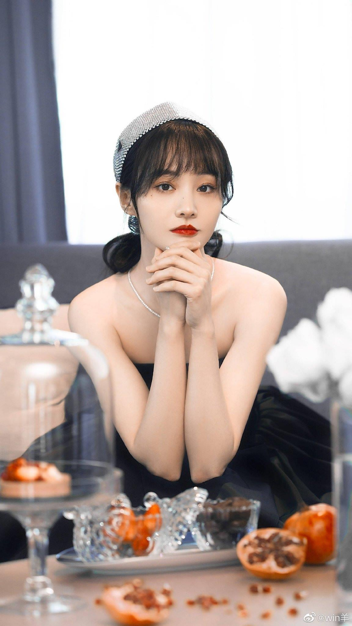 Dù đã rời làng giải trí nhưng tin tức về Trịnh Sảng chưa khi nào hết hot.