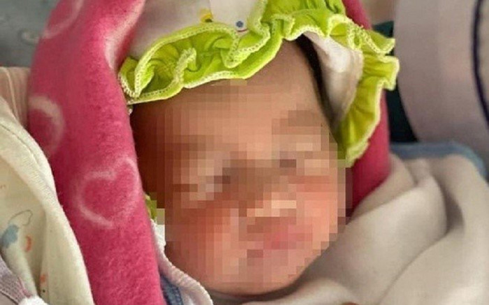 Bé gái sơ sinh bị bỏ rơi bên miệng cống nước và cái kết bất ngờ Ảnh 2