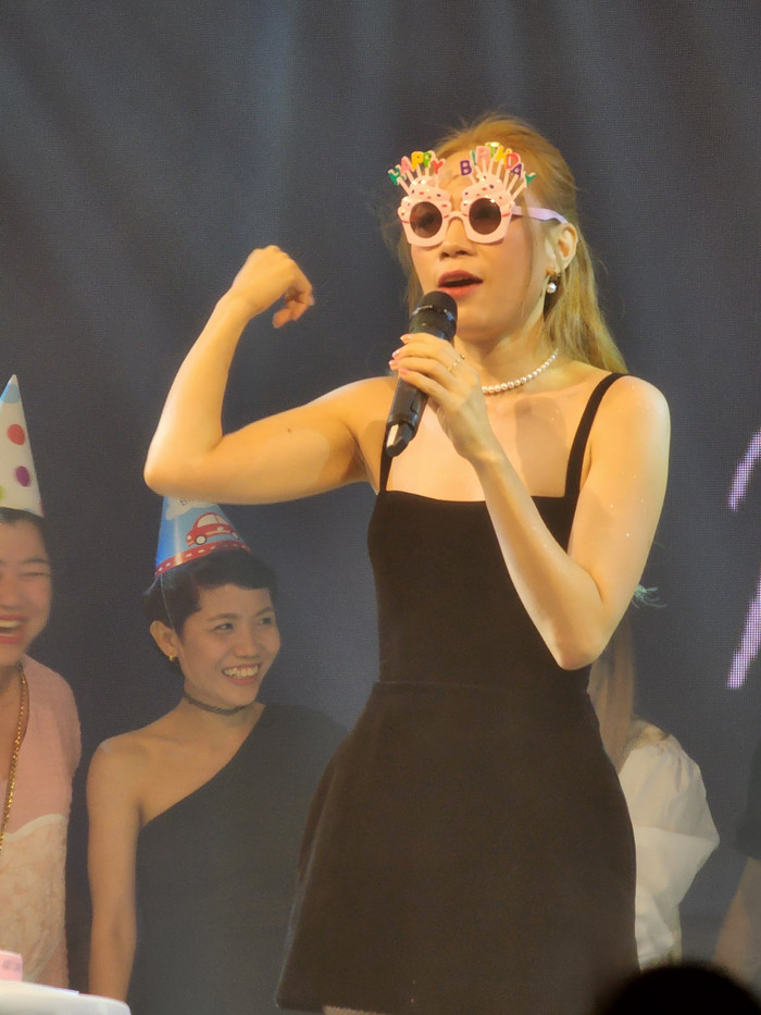 Mỹ Tâm được fan tổ chức sinh nhật bất ngờ.