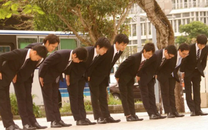 Tăng lương cho nhân viên, công ty vẫn phải thành khẩn xin lỗi Ảnh 2