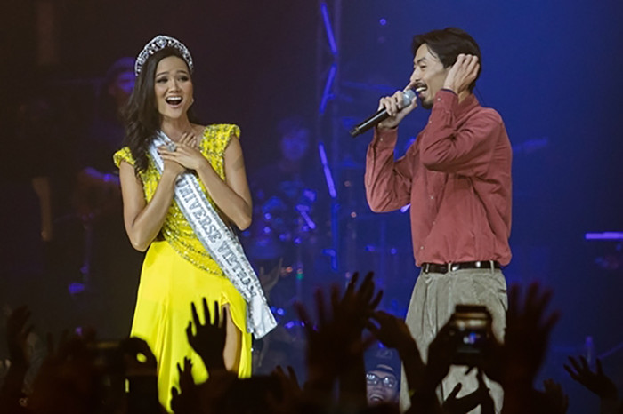 Hoa hậu H'Hen Niê từng xuất hiện trong liveshow của Đen Vâu.