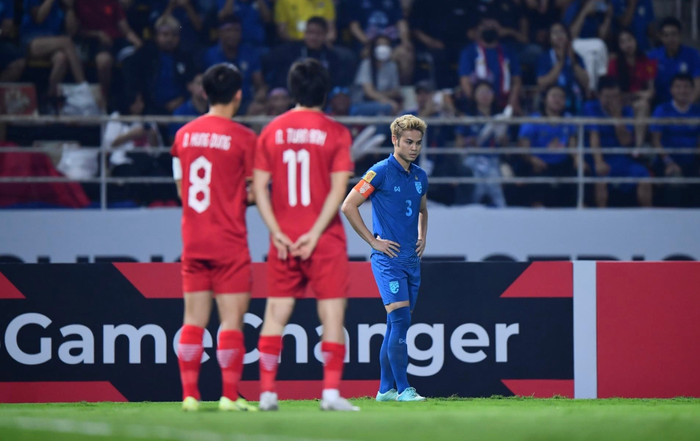 Theerathon chính là cầu thủ chơi hay nhất trong cả 4 lần gặp nhau giữa tuyển Thái Lan và Việt Nam ở 2 kỳ AFF Cup liên tiếp. Ảnh: FAT