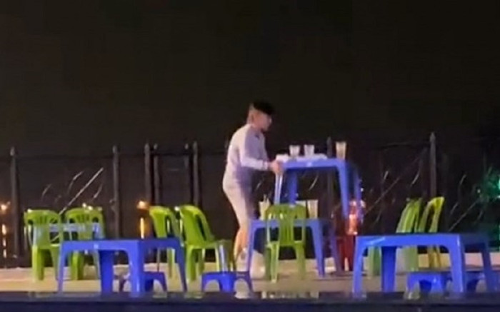 Bán hàng nước xong, thanh niên đổ rác thẳng xuống sông Sài Gòn và cái kết 'đắng nghét' Ảnh 2