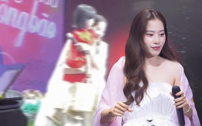 Bắt gặp bé gái bật khóc khi vừa gặp mình, Nam Em liền có hành động dỗ dành đầy tinh tế Ảnh 2